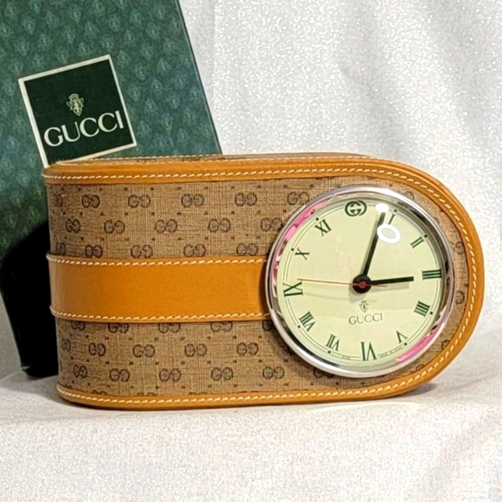 RARE GUCCI Tan Signature Logo Desk Clock with Pen Holder